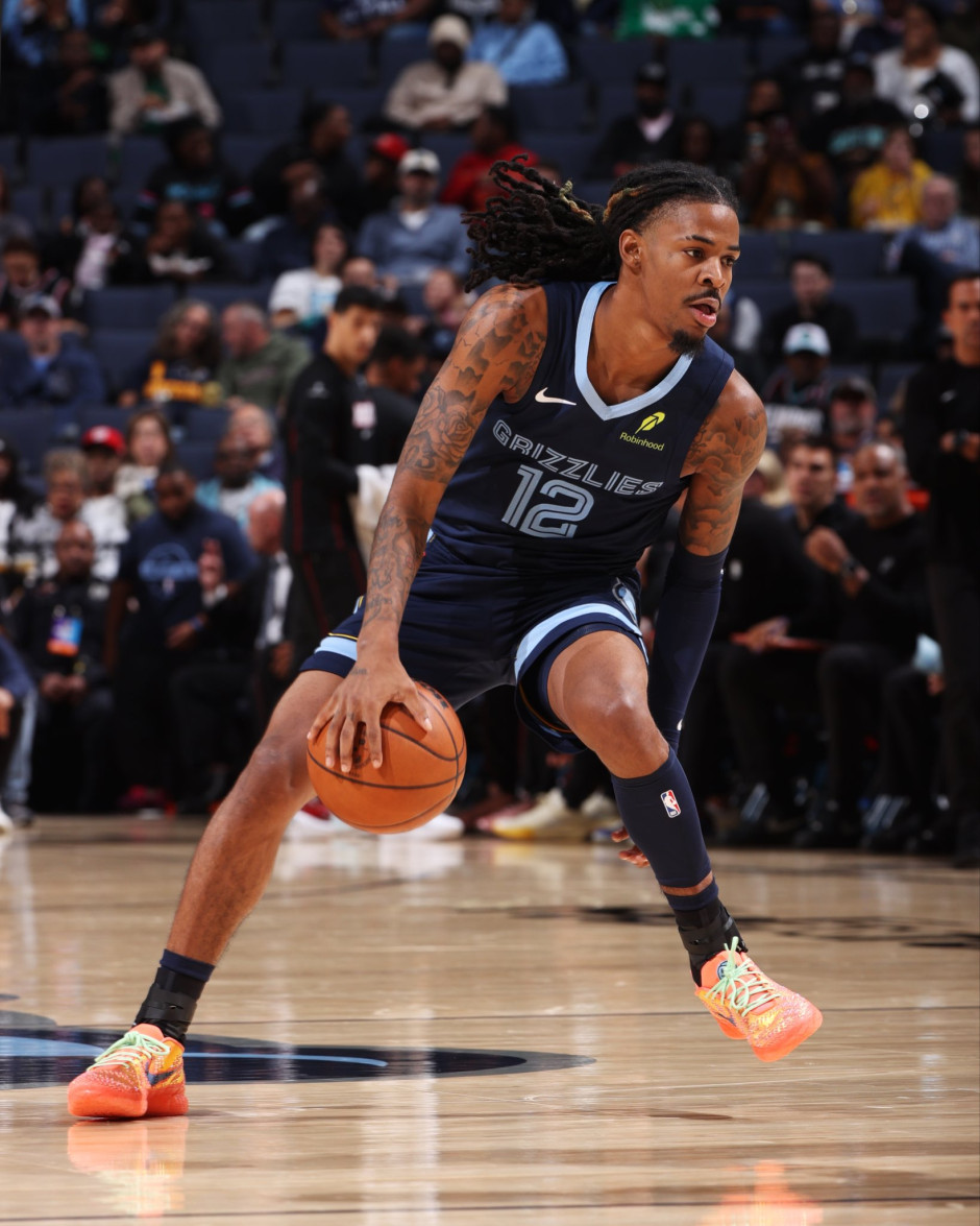 包含步行者碾压灰熊，拉塞尔关键制胜的词条